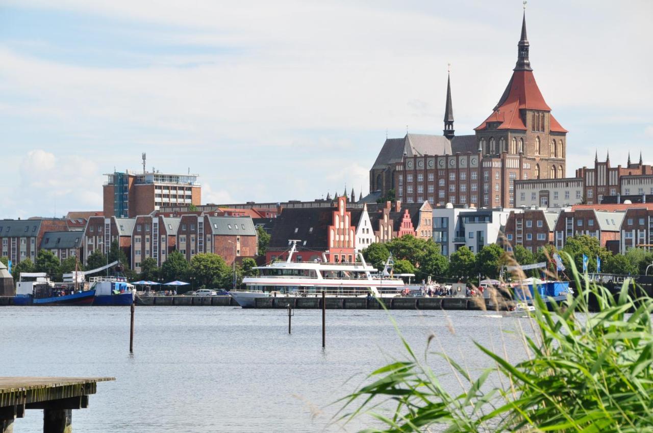 Pension Zum Alten Faehrhaus Rostock Eksteriør billede
