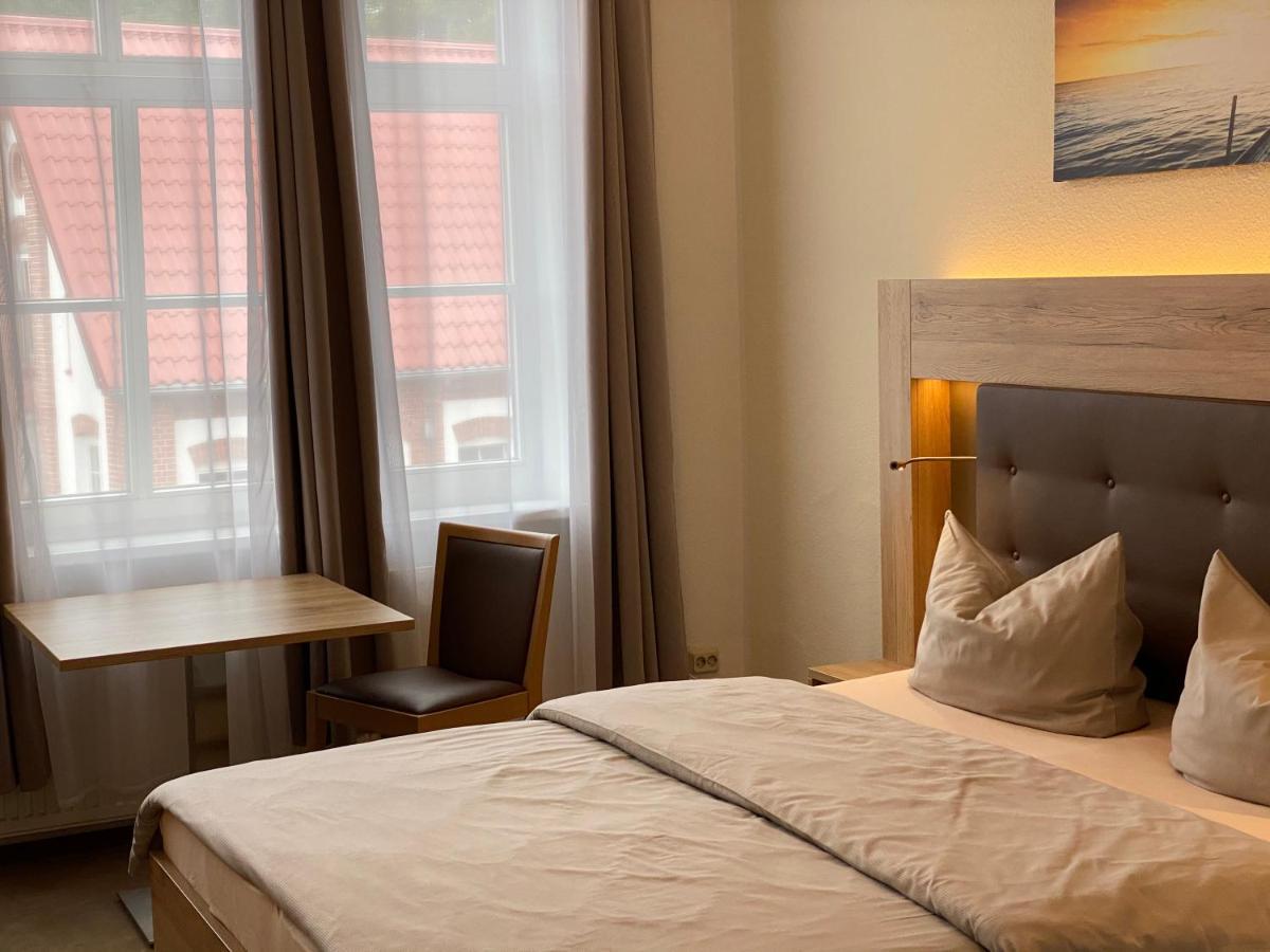 Pension Zum Alten Faehrhaus Rostock Eksteriør billede