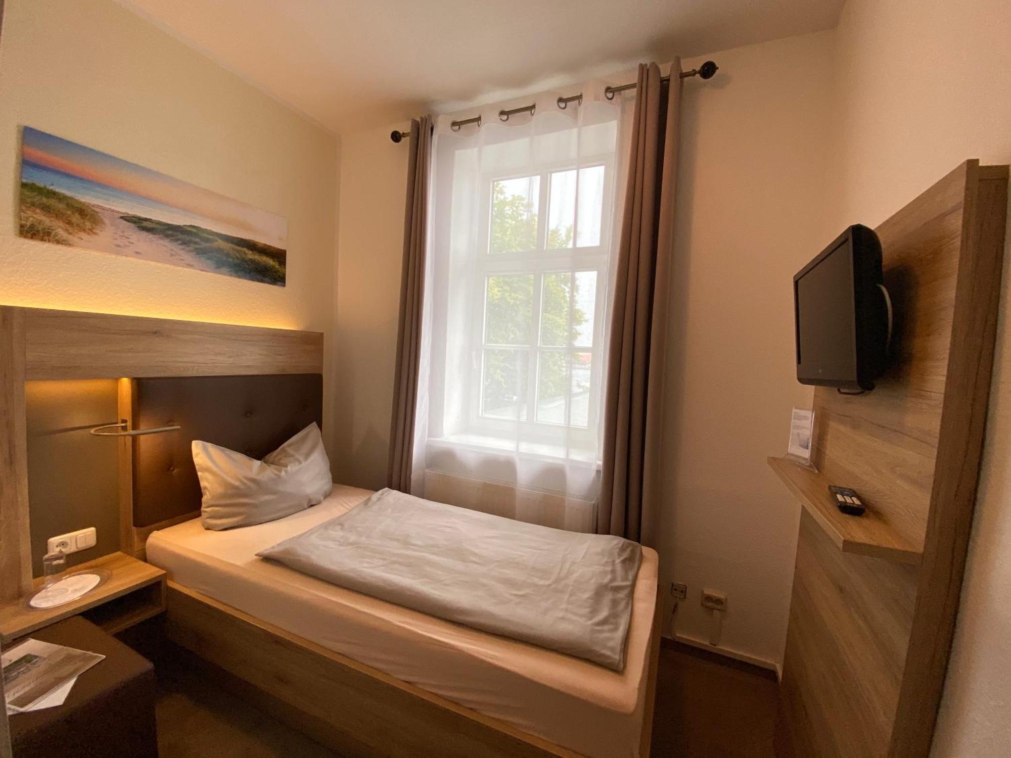 Pension Zum Alten Faehrhaus Rostock Eksteriør billede